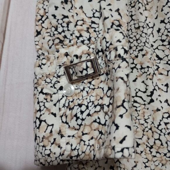 Alfani Blouse Ladies 12 V Neck Cream and Black - Picture 4 of 8